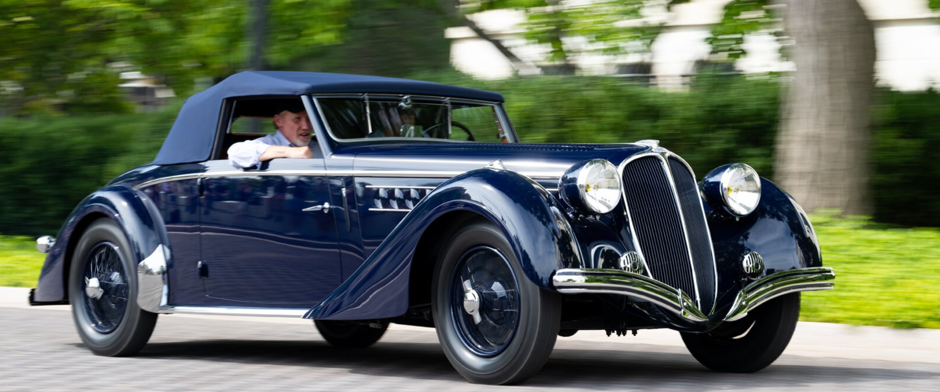 Networking Opportunities for Classic Car Owners Around the World